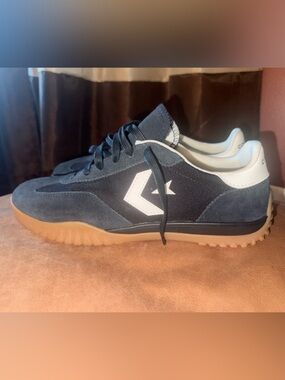 Converse Run Star Trainer Unisex Low Top Sneakers 🖤🤎 Men’s 9 / Women’s 10.5